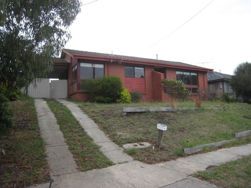 15 Acacia Way, Churchill VIC 3842