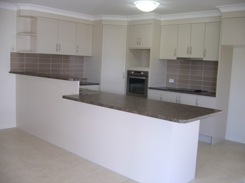 25 Rushcutter Ave, Oxenford QLD 4210