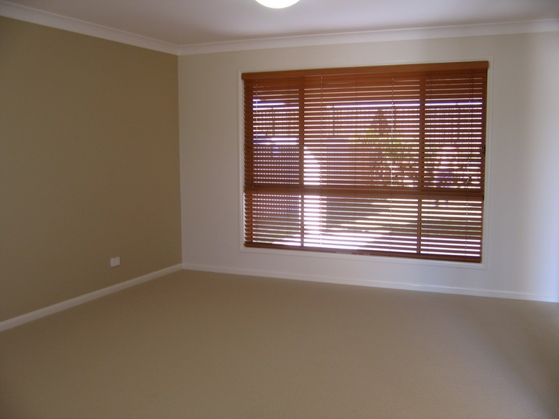 25 Rushcutter Ave, Oxenford QLD 4210