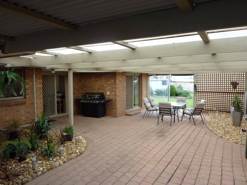 64 Bethany Rd, Hoppers Crossing VIC 3029