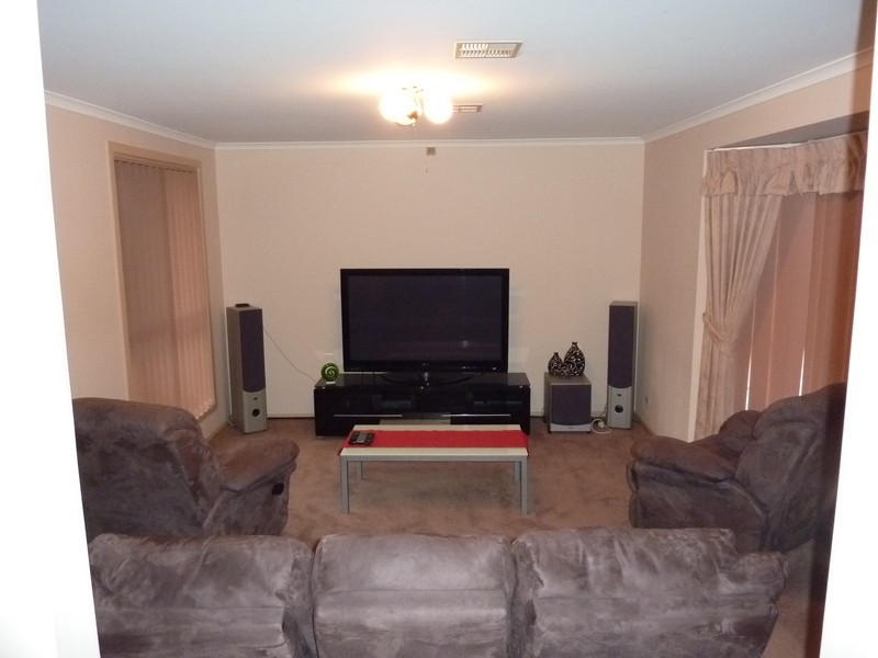 64 Bethany Rd, Hoppers Crossing VIC 3029