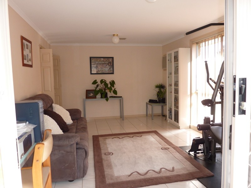 64 Bethany Rd, Hoppers Crossing VIC 3029