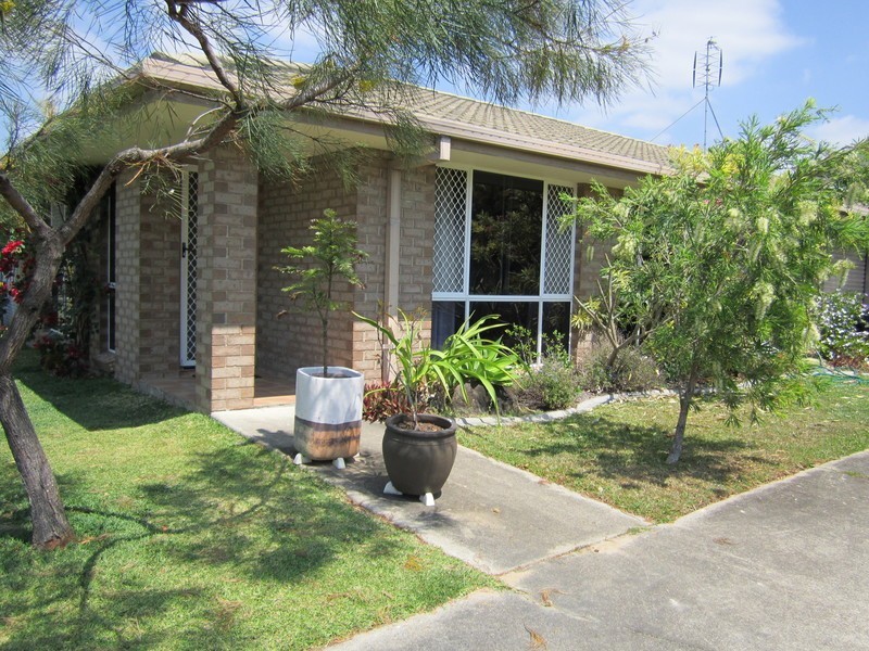 1/12 Riccarton Place, Labrador QLD 4215