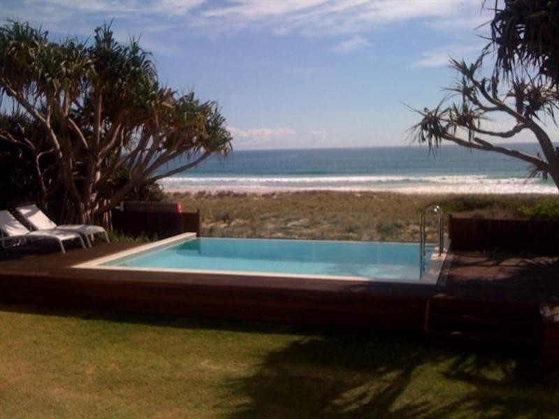 1 Twenty Seventh Ave, Palm Beach QLD 4221
