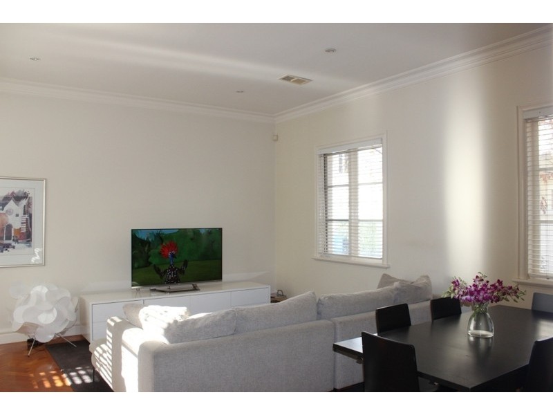 350 St Kilda Street, Brighton VIC 3186