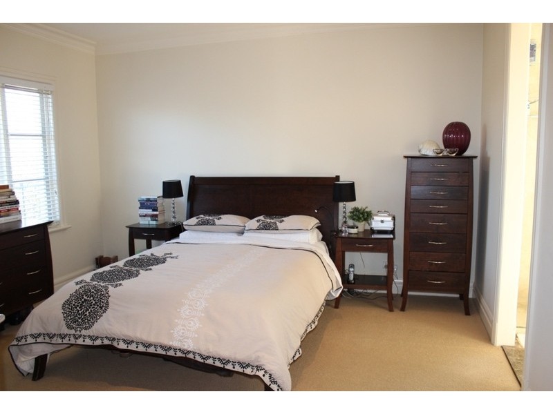 350 St Kilda Street, Brighton VIC 3186