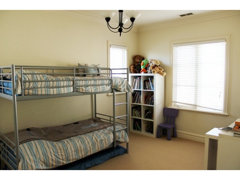 350 St Kilda Street, Brighton VIC 3186