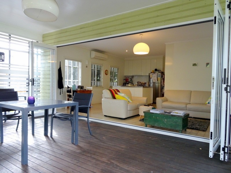 31 Eversley Terrace, Yeronga QLD 4104