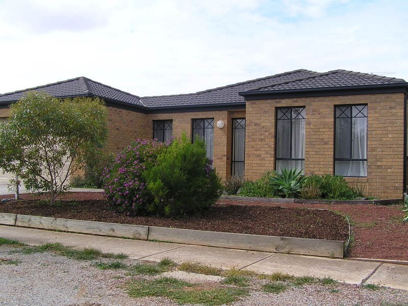 12 Conquest Drive, Werribee VIC 3030