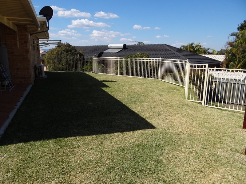 8 Craigerne Close, Brassall QLD 4305