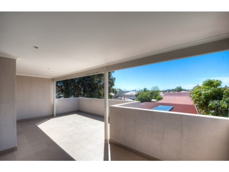1/12 Barney Street, Drummoyne NSW 2047
