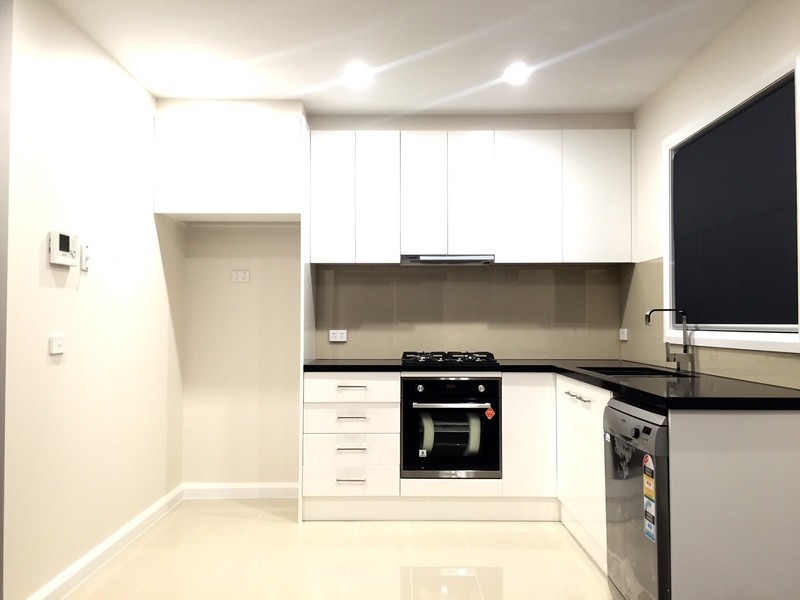 105/70 Ferntree Gully Road, Oakleigh East VIC 3166