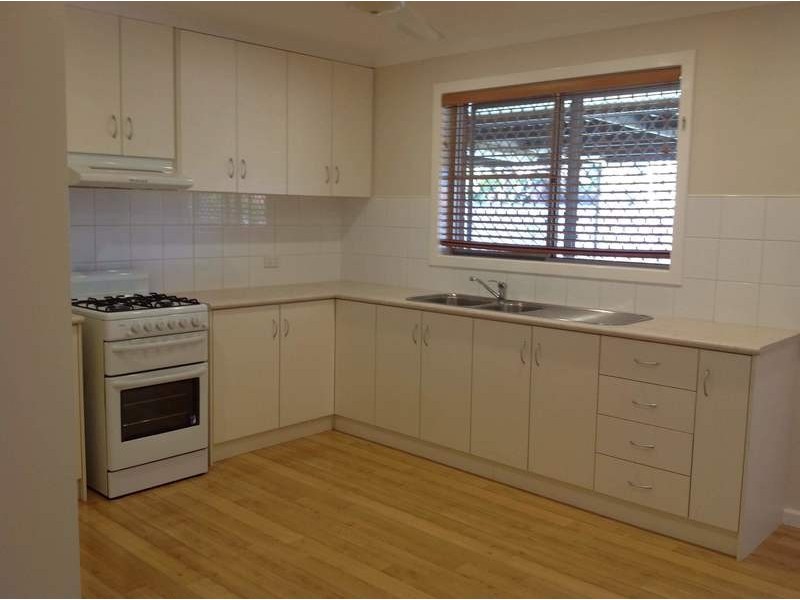 5 Burke Crescent, Dampier WA 6713