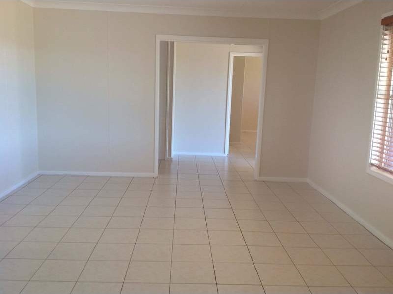 5 Burke Crescent, Dampier WA 6713