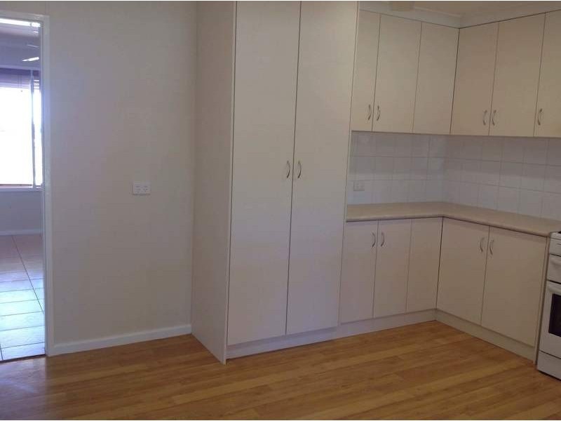 5 Burke Crescent, Dampier WA 6713