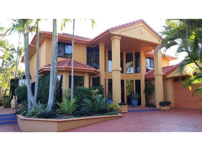 15  Carnoustie Place, Carindale QLD 4152