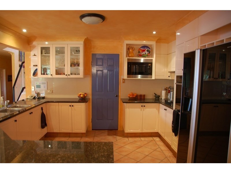 15  Carnoustie Place, Carindale QLD 4152