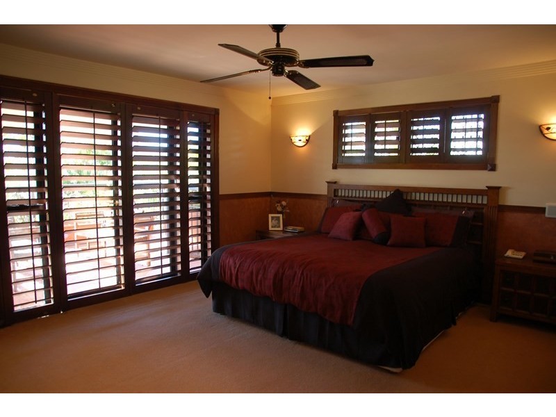 15  Carnoustie Place, Carindale QLD 4152