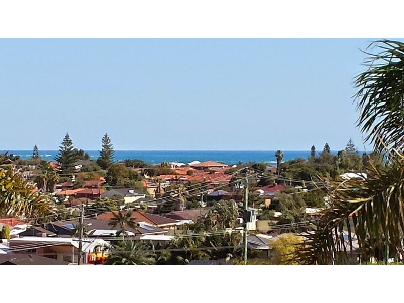 66 Dampier Avenue, Mullaloo WA 6027