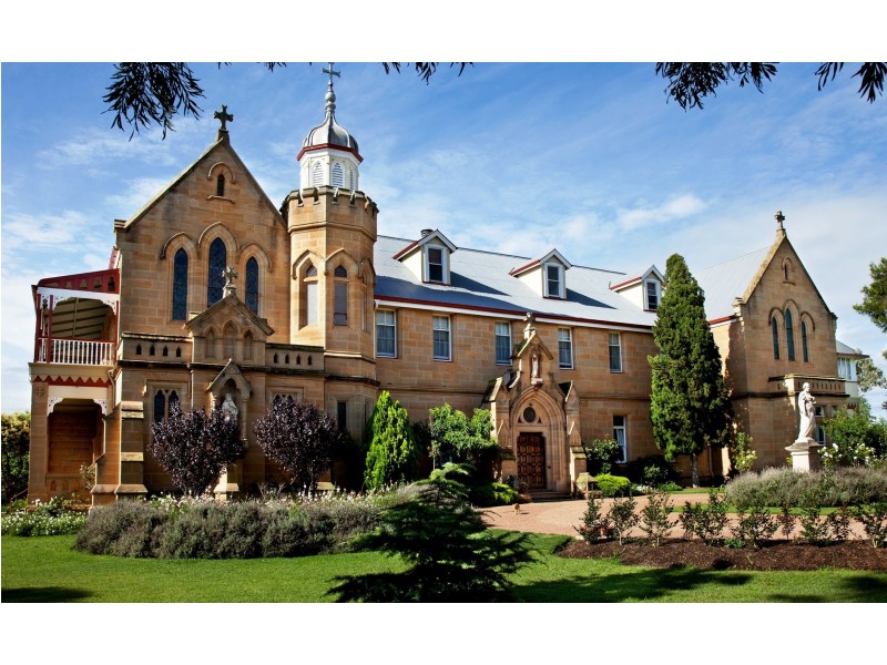 8 Locke Street, Warwick QLD 4370