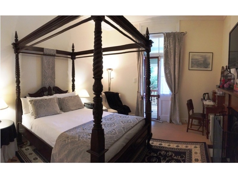 8 Locke Street, Warwick QLD 4370