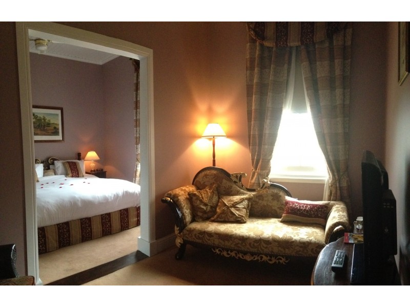 8 Locke Street, Warwick QLD 4370