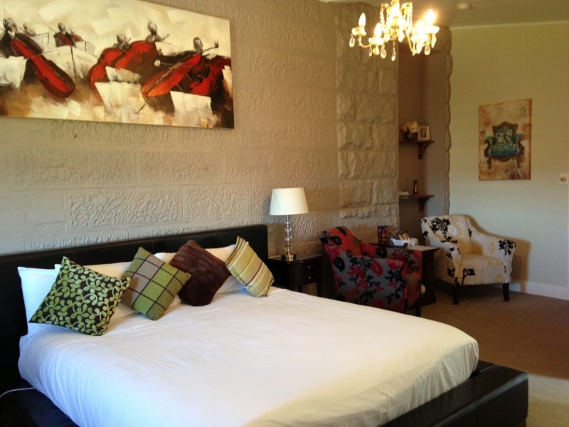 8 Locke Street, Warwick QLD 4370