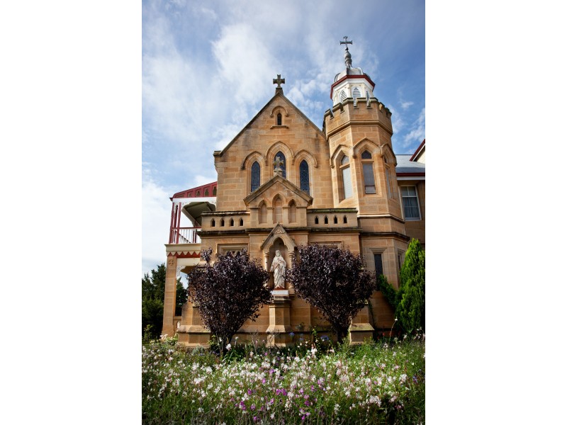 8 Locke Street, Warwick QLD 4370