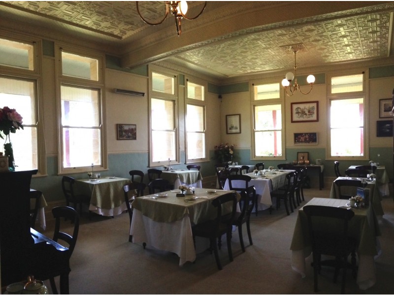 8 Locke Street, Warwick QLD 4370