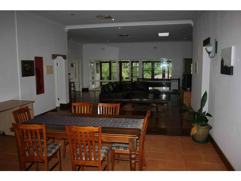 9 Alpine Road, Kalamunda WA 6076