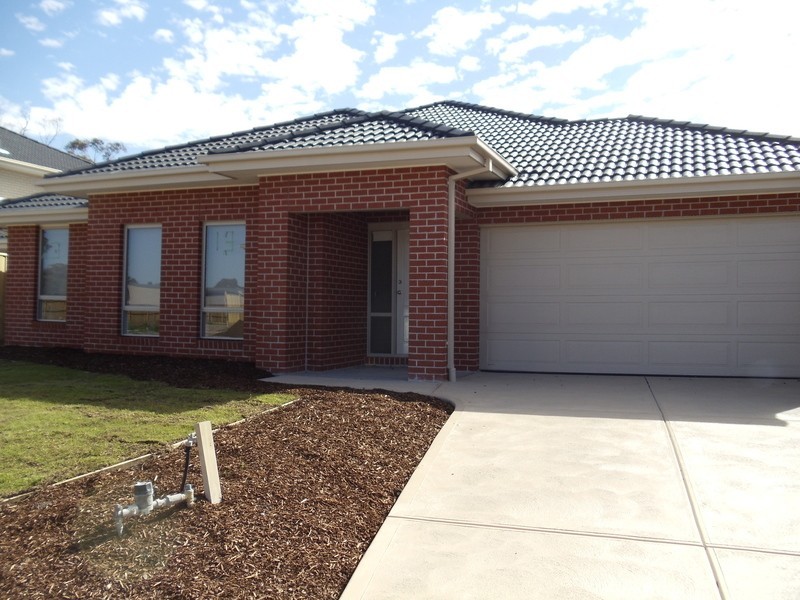 4 Ashland Court, Keysborough VIC 3173