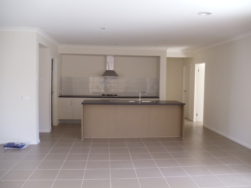 4 Ashland Court, Keysborough VIC 3173