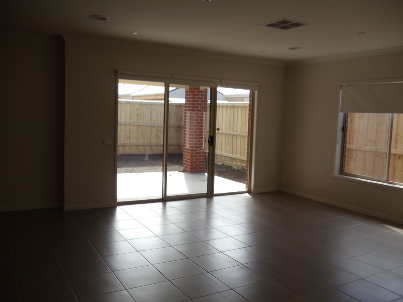 4 Ashland Court, Keysborough VIC 3173