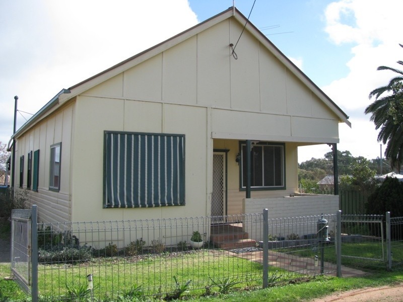 120 Methul Street, Coolamon NSW 2701