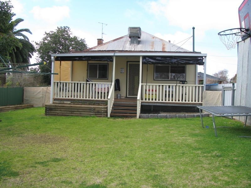 120 Methul Street, Coolamon NSW 2701