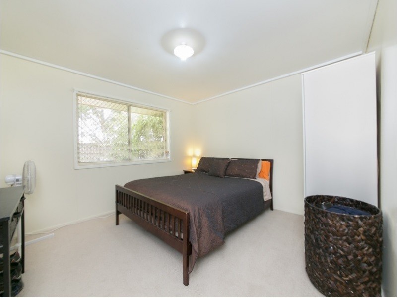 6 Hind Court, Bundamba QLD 4304