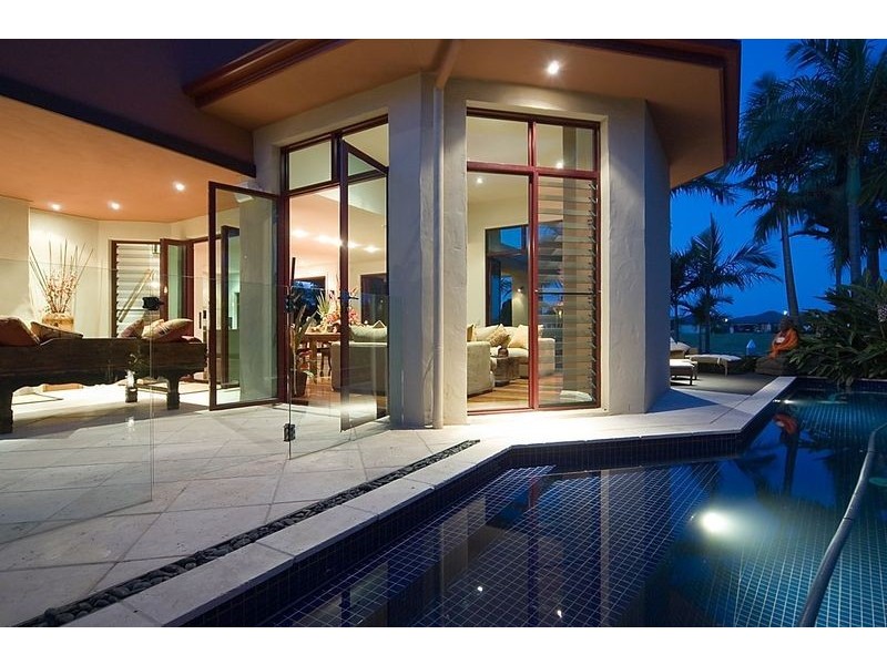 2164 Beaufort Way, Hope Island QLD 4212