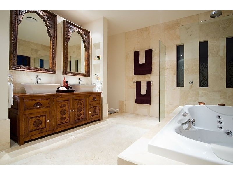 2164 Beaufort Way, Hope Island QLD 4212