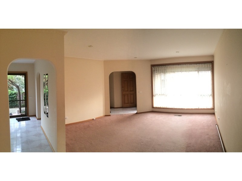 2/110 Roslyn Street, Burwood VIC 3125