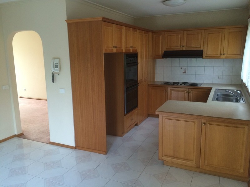 2/110 Roslyn Street, Burwood VIC 3125