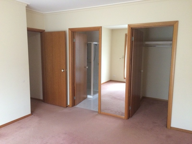 2/110 Roslyn Street, Burwood VIC 3125