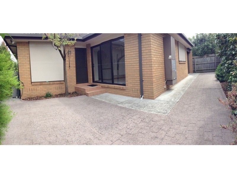 2/110 Roslyn Street, Burwood VIC 3125