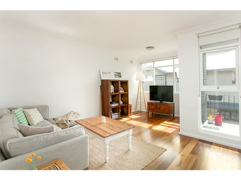 6/83 Carrington Parade, Curl Curl NSW 2096