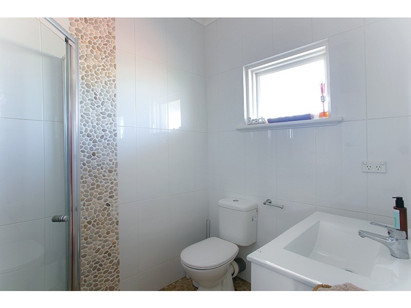 6/83 Carrington Parade, Curl Curl NSW 2096