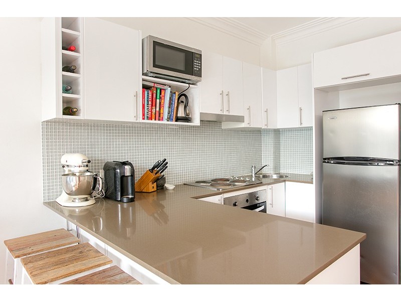 6/83 Carrington Parade, Curl Curl NSW 2096