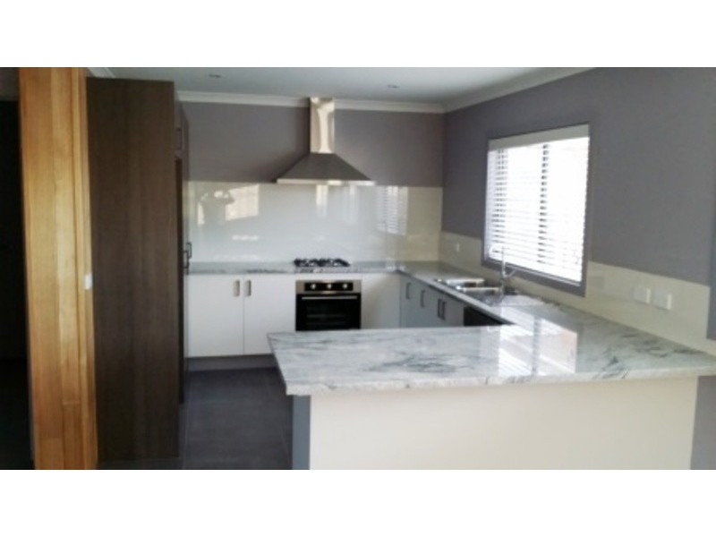 21 Carmen Street, Newport VIC 3015