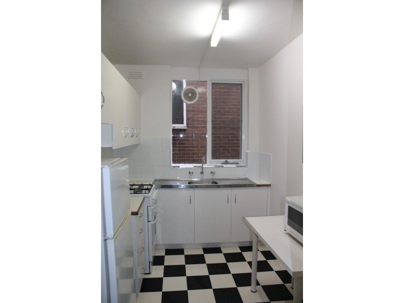 2/14 The Avenue, Prahran VIC 3181