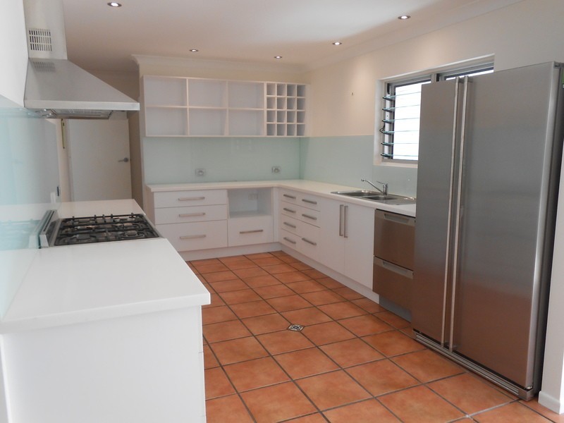 29 Seaward Crescent, Pallarenda QLD 4810