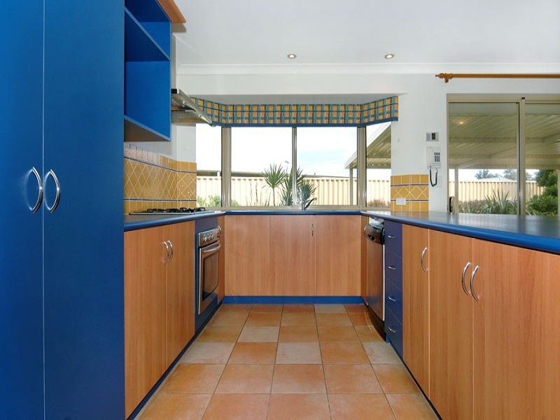 4 Wonil Crescent, Dalyellup WA 6230