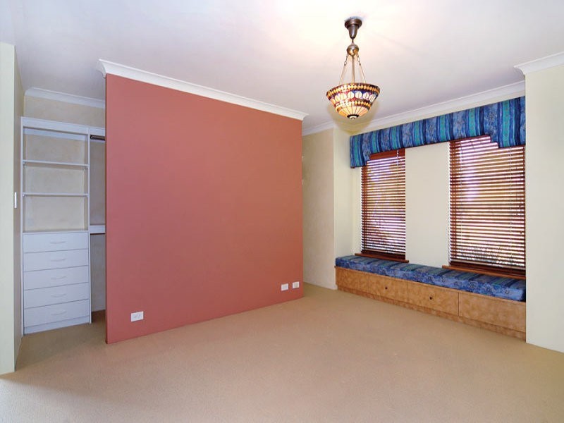 4 Wonil Crescent, Dalyellup WA 6230